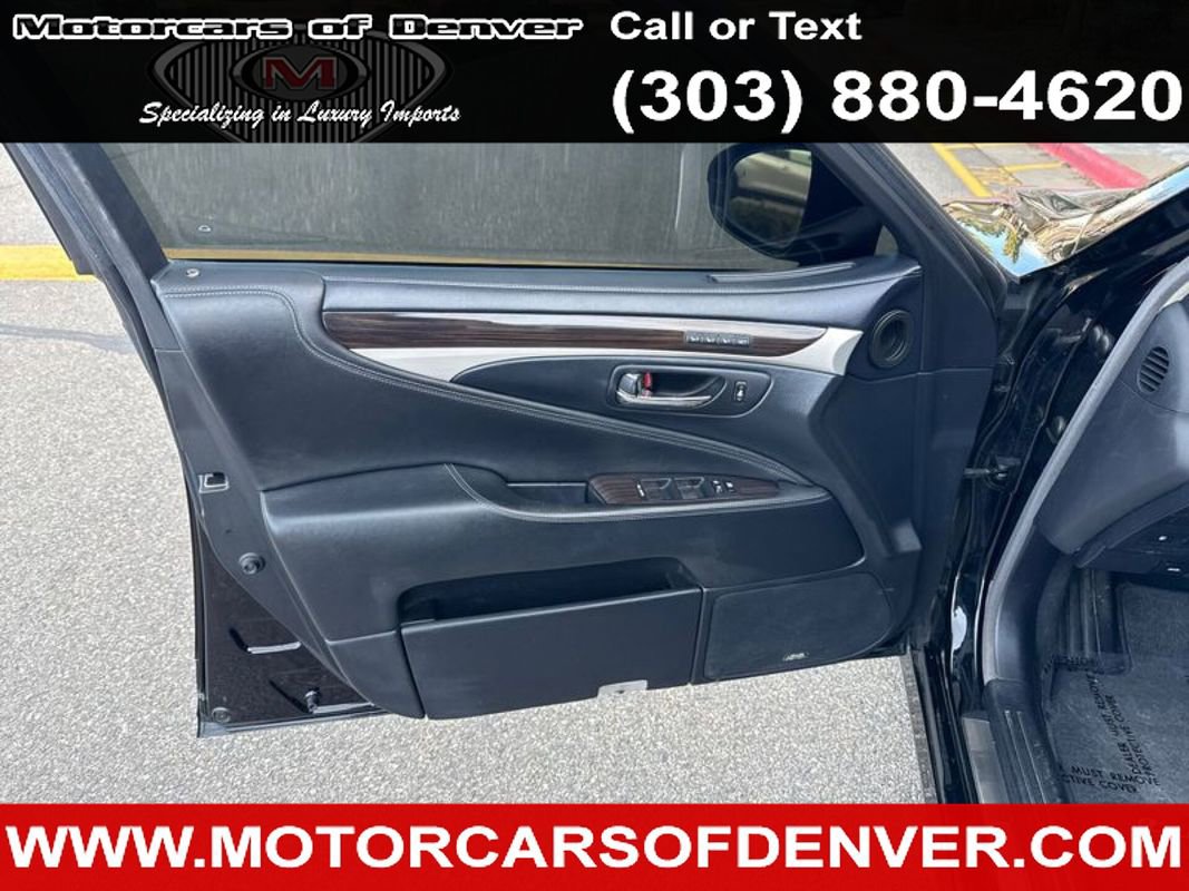 Used 2016 Lexus LS 460 w/ Comfort Package image 22