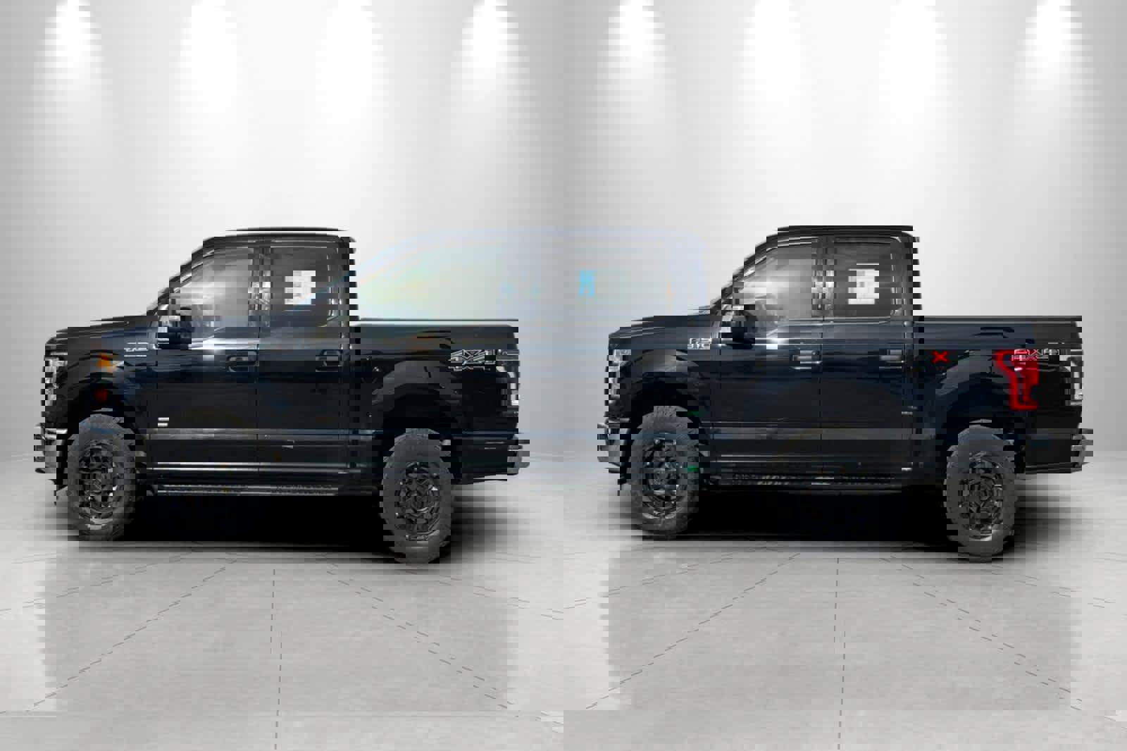 Used 2017 Ford F150 XLT w/ Trailer Tow Package image 5