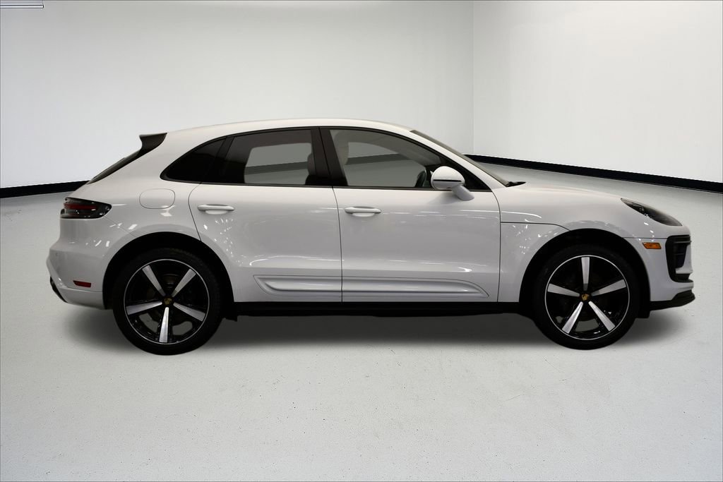 Used 2022 Porsche Macan image 8