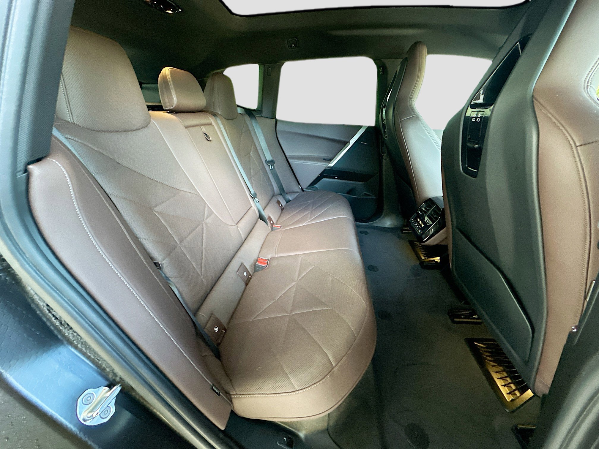 Certified 2023 BMW iX xDrive50 w/ Ultimate Package 2 image 29