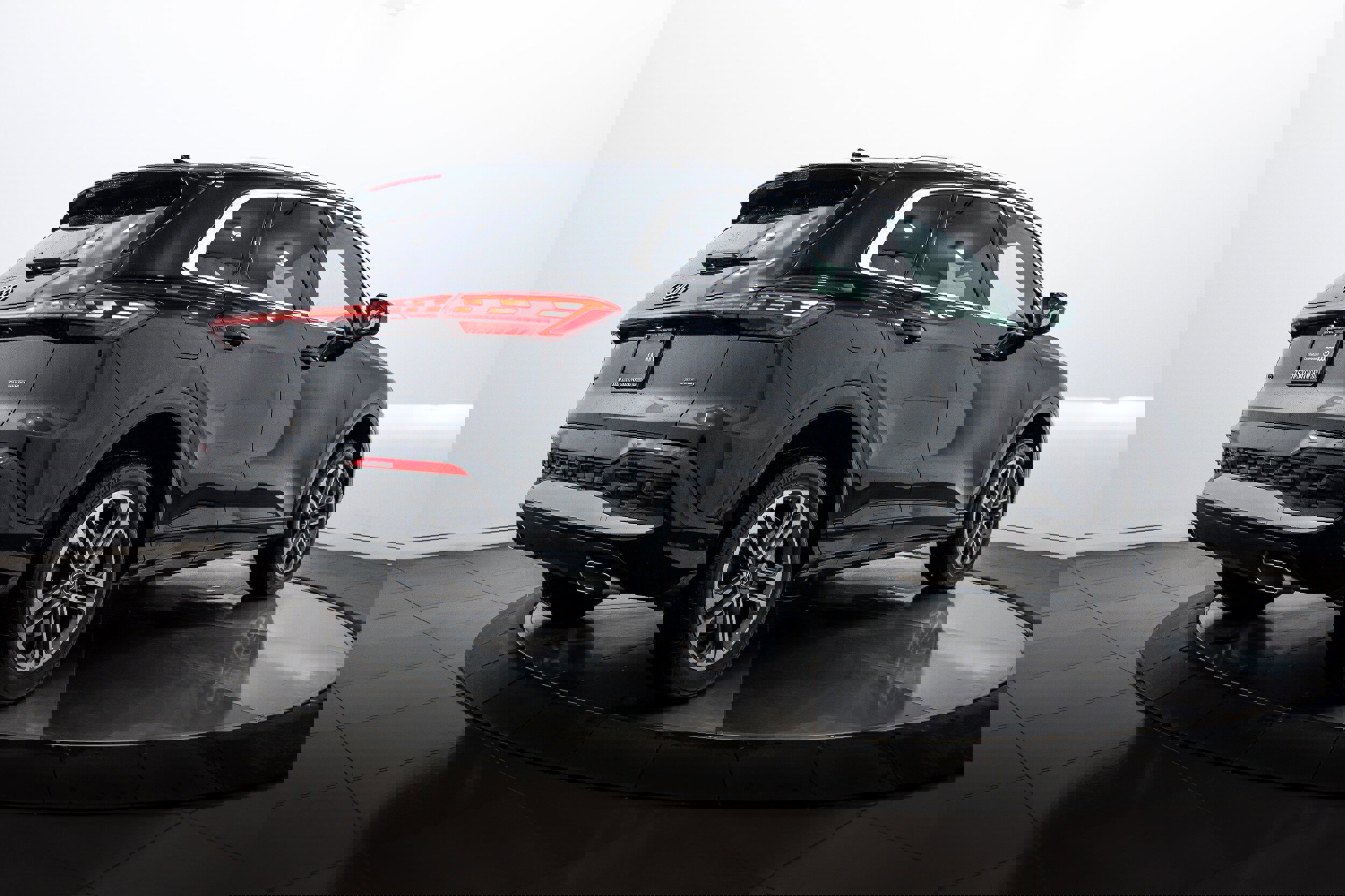 Certified 2025 Audi Q5 Premium w/ Convenience Package image 4