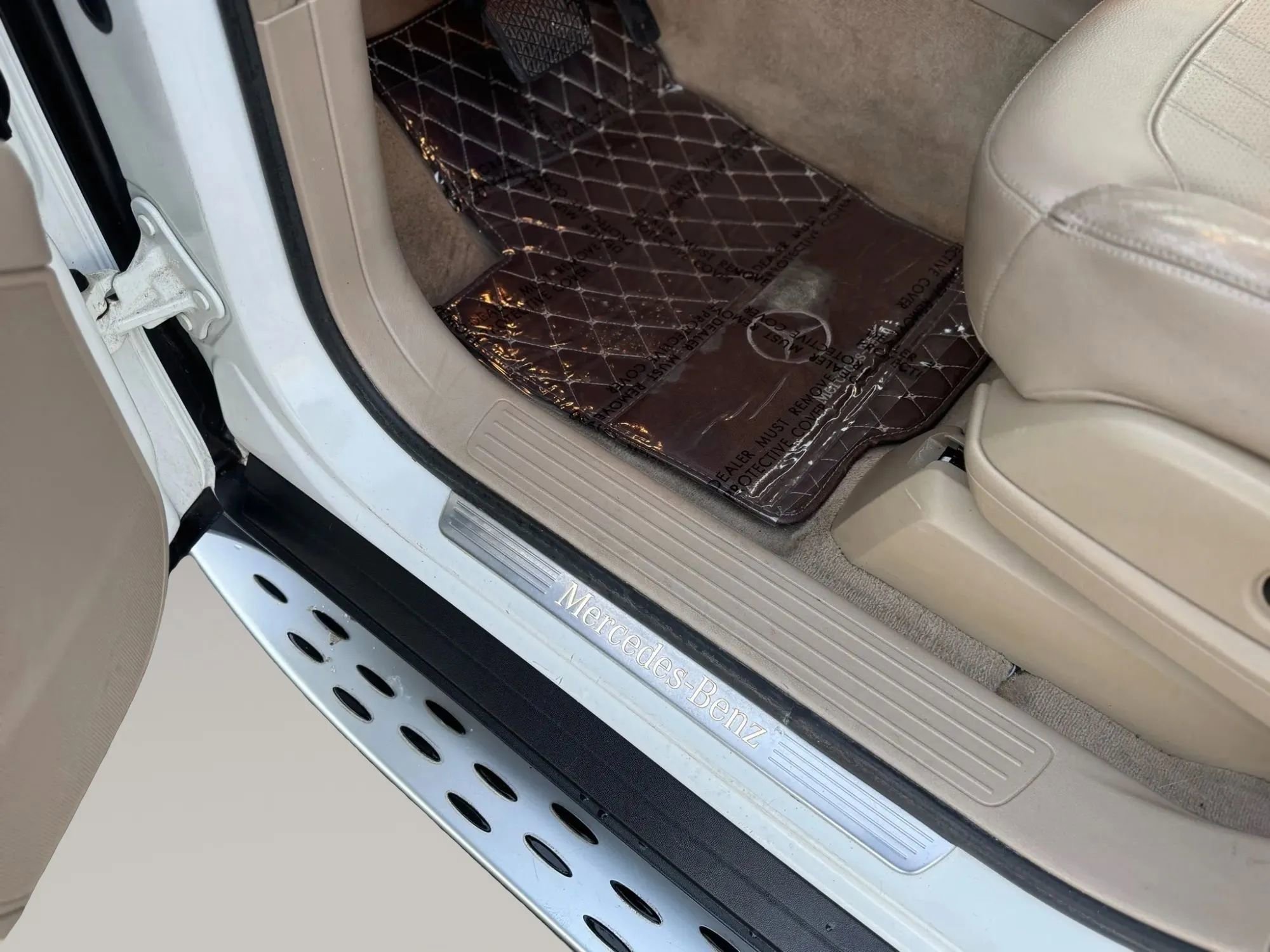 Used 2015 Mercedes-Benz GL 450 4MATIC w/ Appearance Package image 14