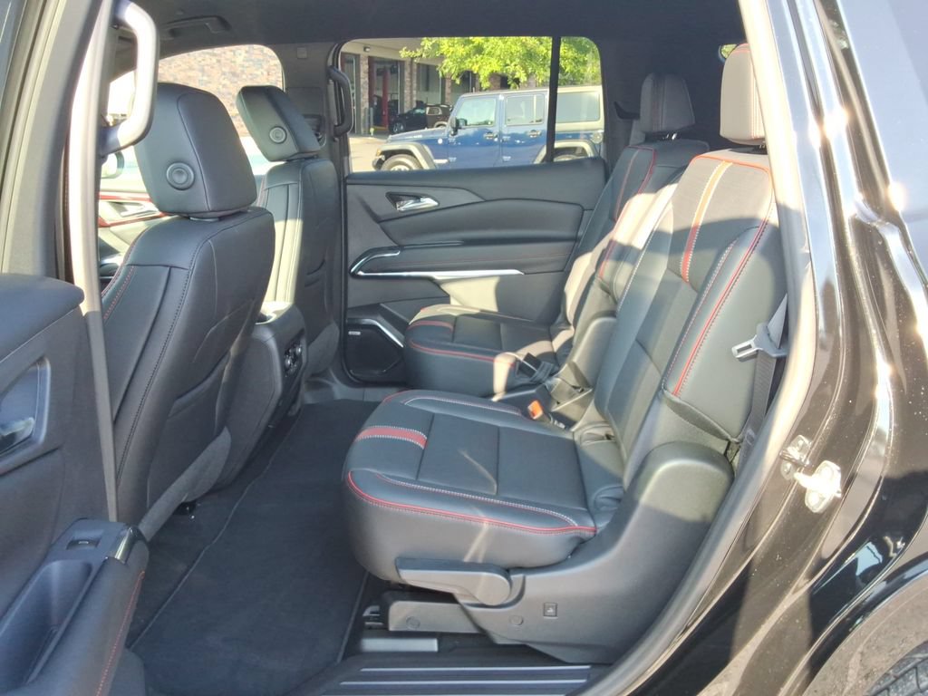 New 2027 Chevrolet Traverse RS FWD image 16