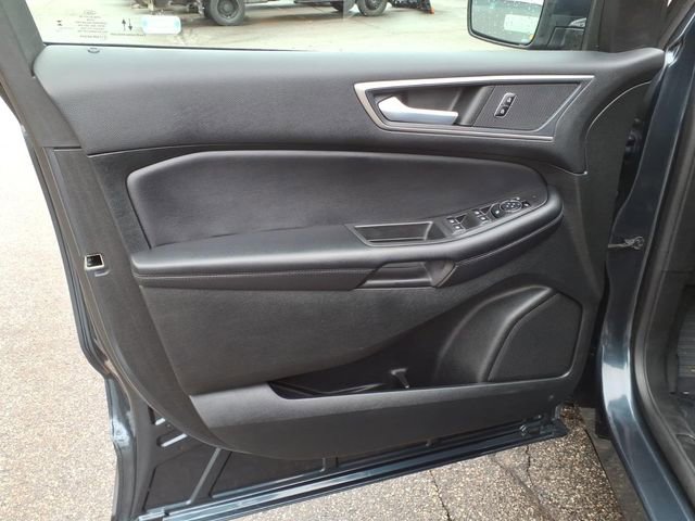 Used 2023 Ford Edge SEL w/ Convenience Package image 17