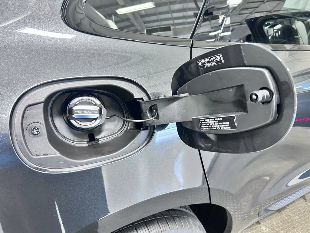 Certified 2026 Porsche Macan AWD/4WD image 35