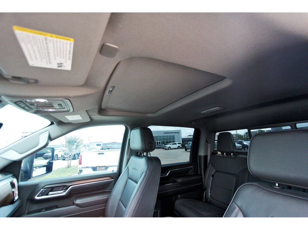 Used 2025 GMC Sierra 2500 Denali w/ Denali Reserve Package AWD/4WD image 22