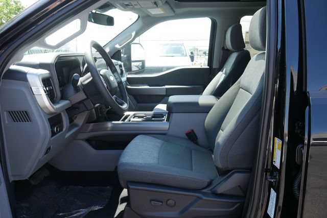 New 2026 Ford F350 XLT w/ XLT Premium Package AWD/4WD image 2