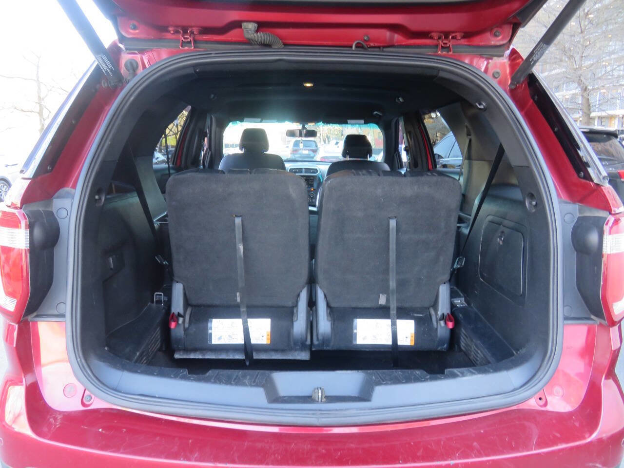 Used 2016 Ford Explorer XLT w/ Equipment Group 202A AWD/4WD image 25