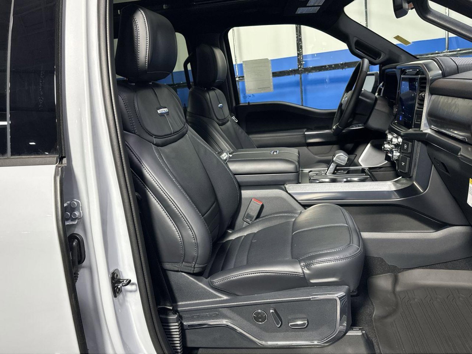 New 2025 Ford F150 Platinum w/ Equipment Group 702A High image 35