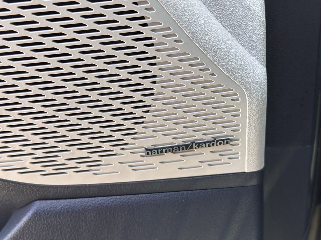 Used 2025 Hyundai Palisade Limited image 32