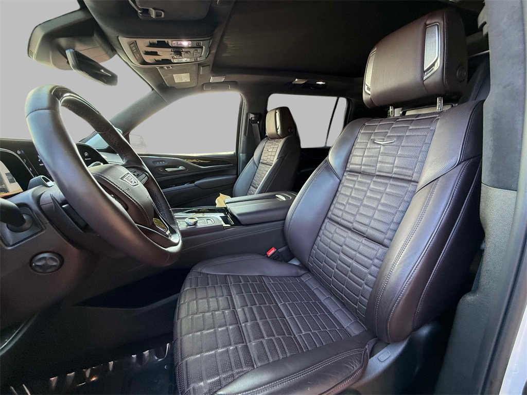 Certified 2024 Cadillac Escalade ESV Sport Platinum w/ LPO, ONYX Package image 2