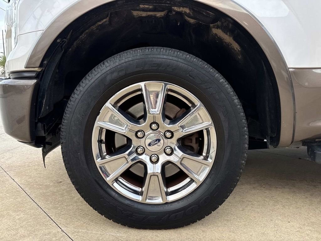 Used 2015 Ford F150 Lariat image 6