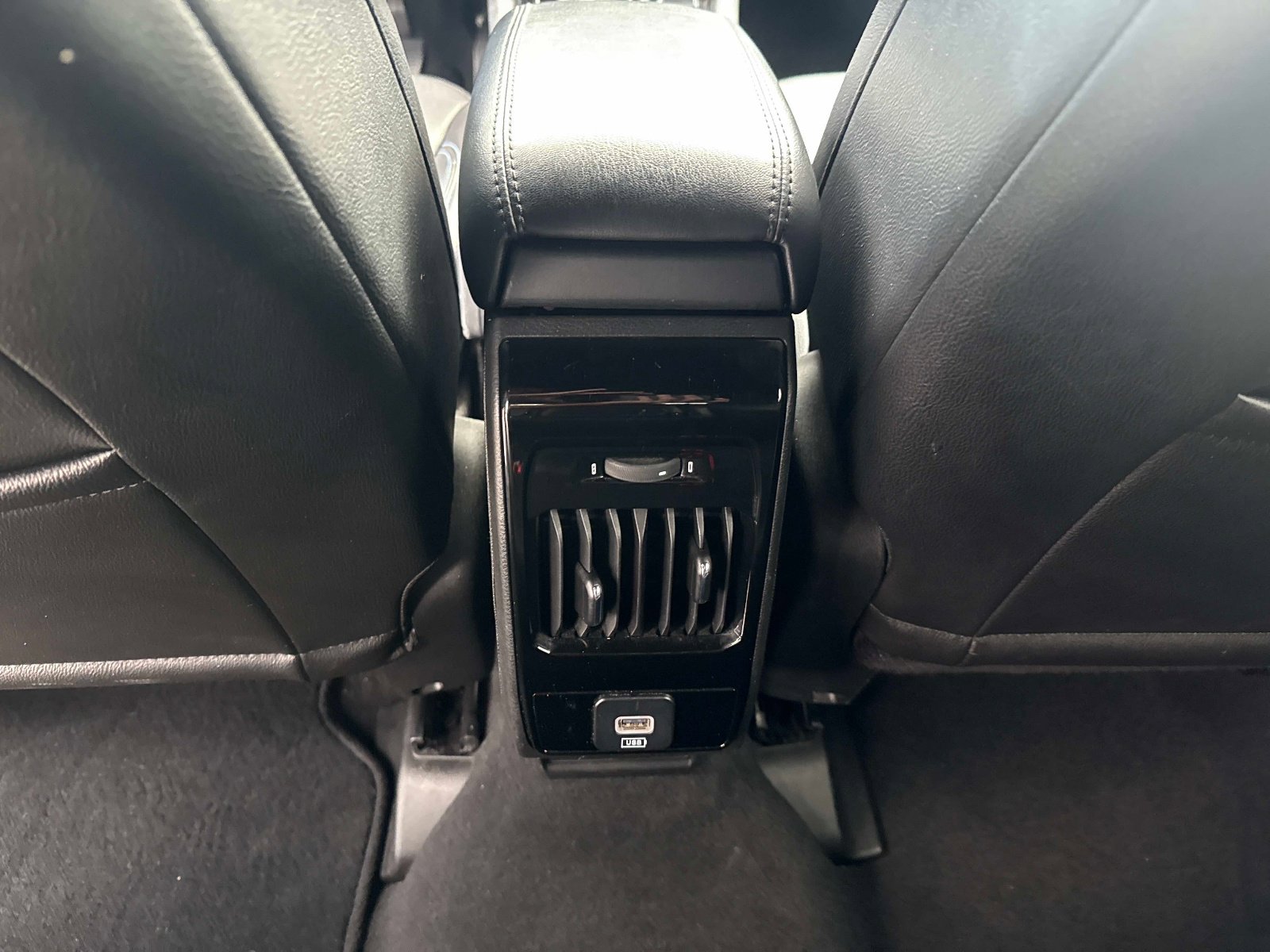 Used 2024 Jeep Compass Latitude image 16