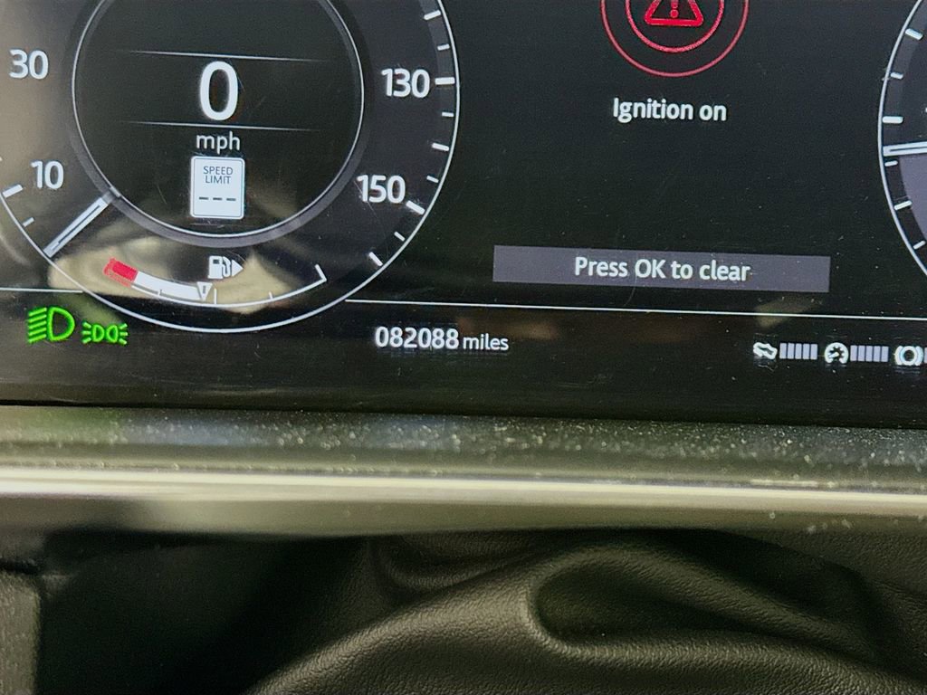 Used 2018 Land Rover Range Rover Sport HSE image 12