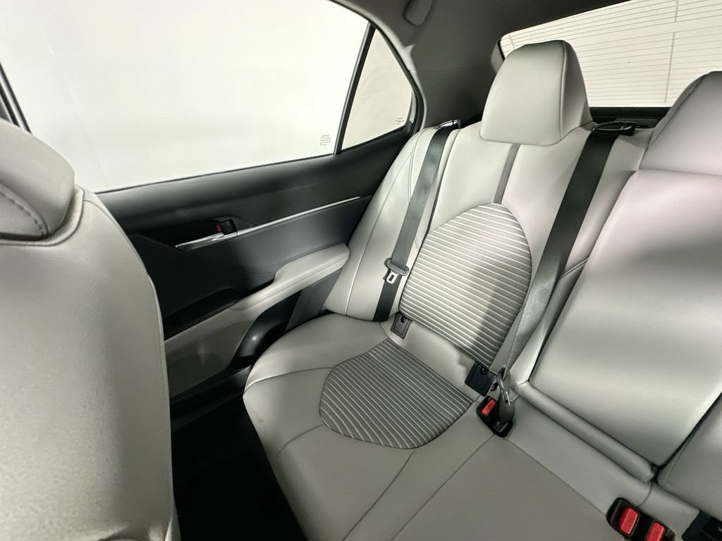 Used 2023 Toyota Camry SE w/ Convenience Package FWD image 12
