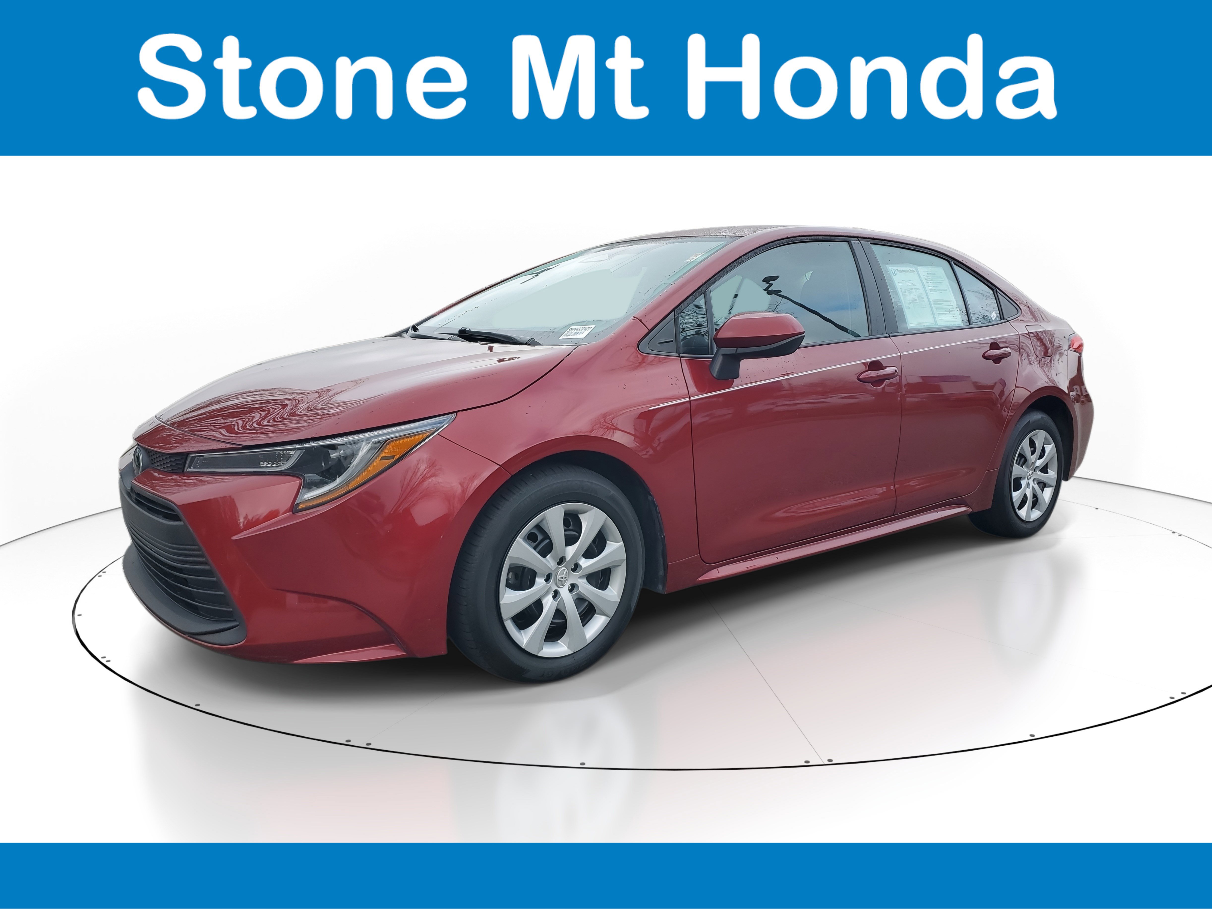 Used 2023 Toyota Corolla LE image 3