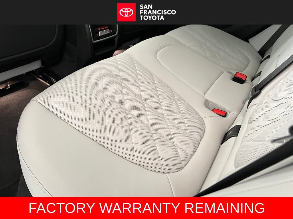 Used 2025 BMW X5 xDrive40i w/ Premium Package AWD/4WD image 18