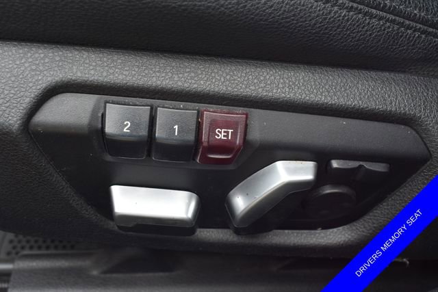 Used 2017 BMW 330i xDrive Sedan image 4