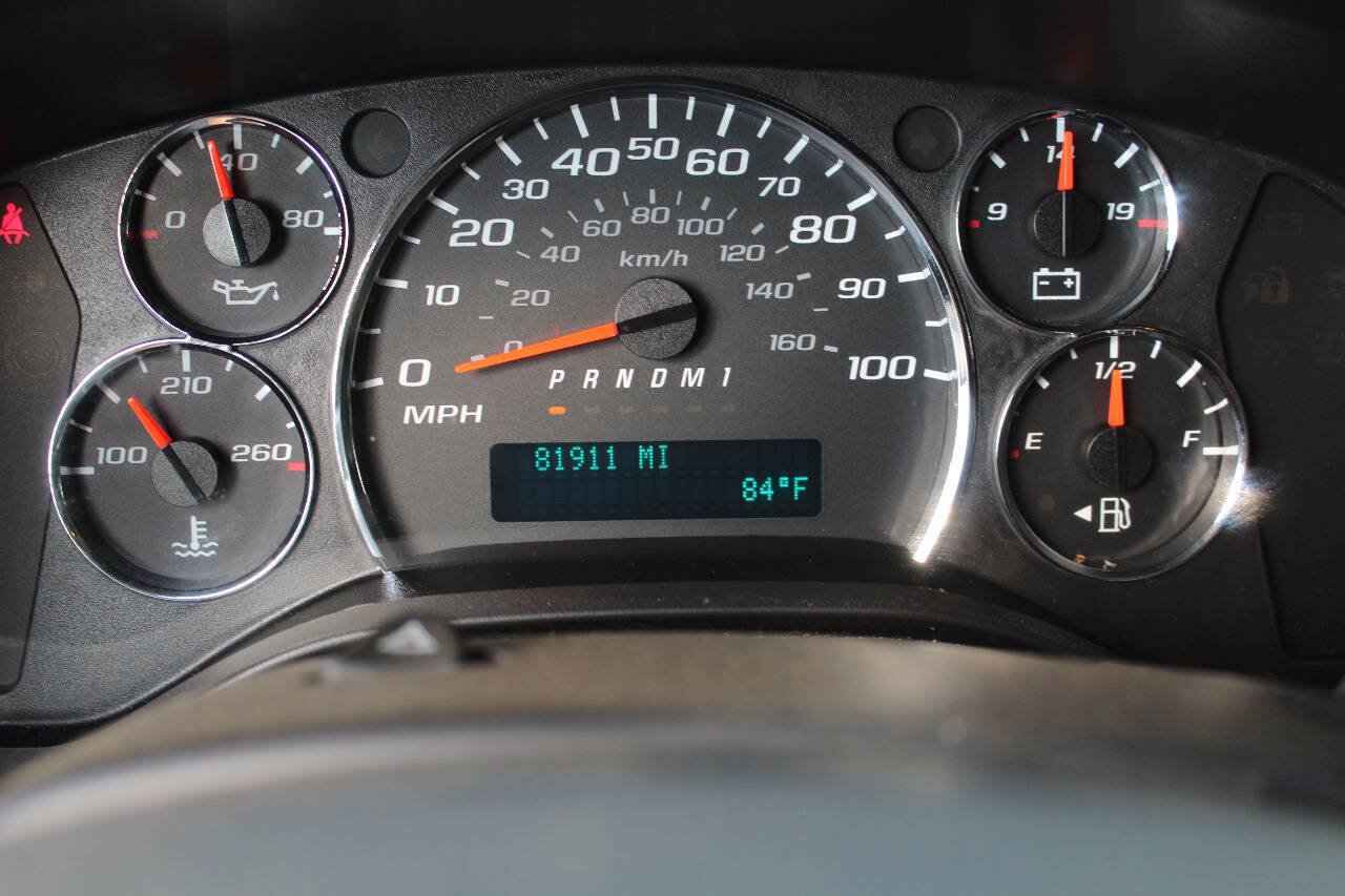 Used 2015 Chevrolet Express 3500 RWD image 15