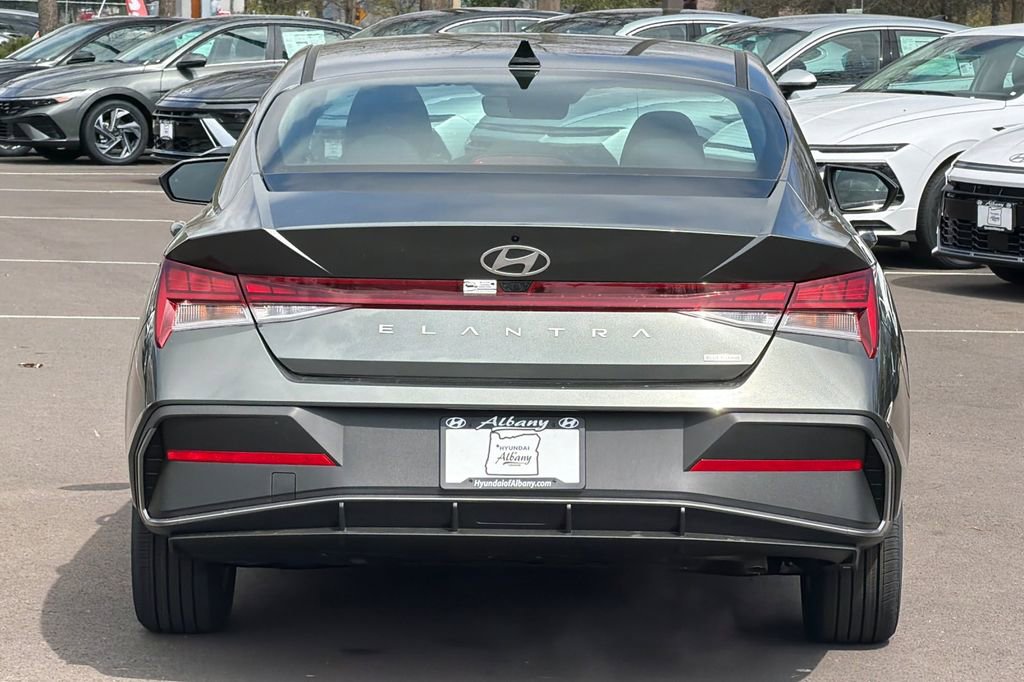 New 2026 Hyundai Elantra Blue image 6