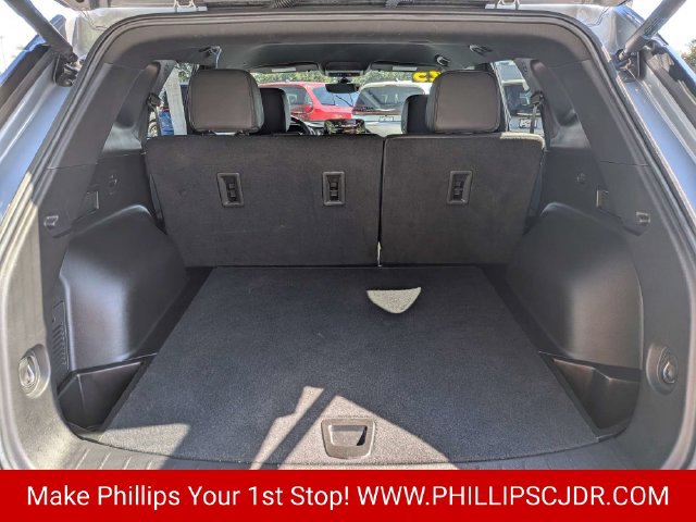 Used 2025 Chevrolet Blazer RS w/ Driver Confidence II Package FWD image 12