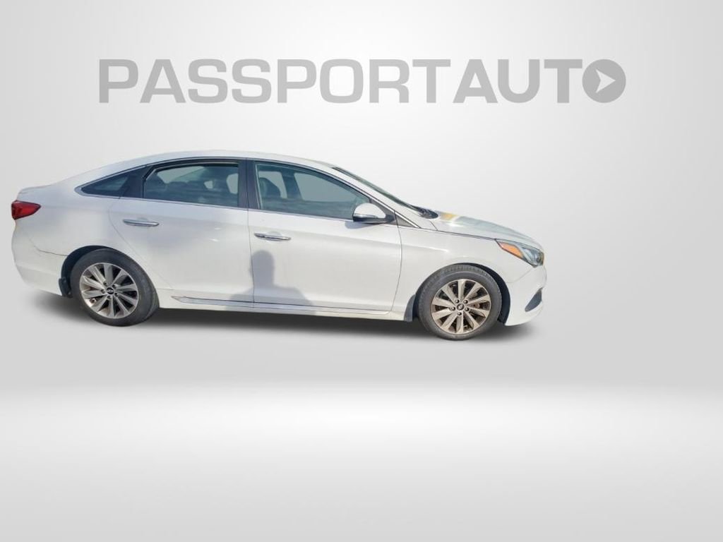 Used 2016 Hyundai Sonata Sport w/ Option Group 02 image 2
