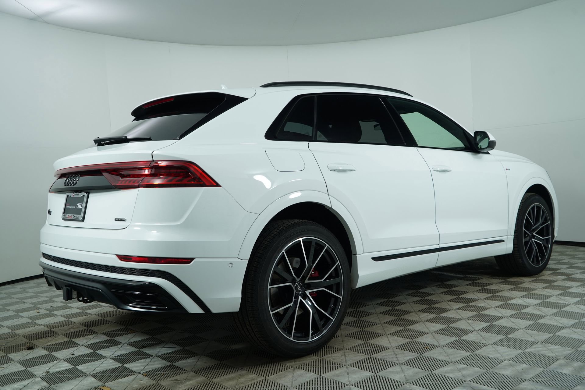 Used 2023 Audi Q8 Premium Plus AWD/4WD image 11