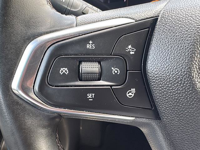 Used 2025 Chevrolet Trax LT w/ LT Convenience Package FWD image 19