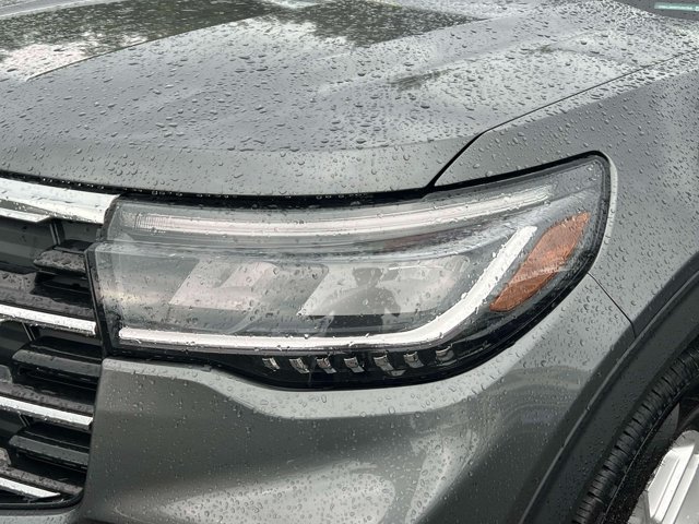 Used 2026 Ford Explorer Active AWD/4WD image 13