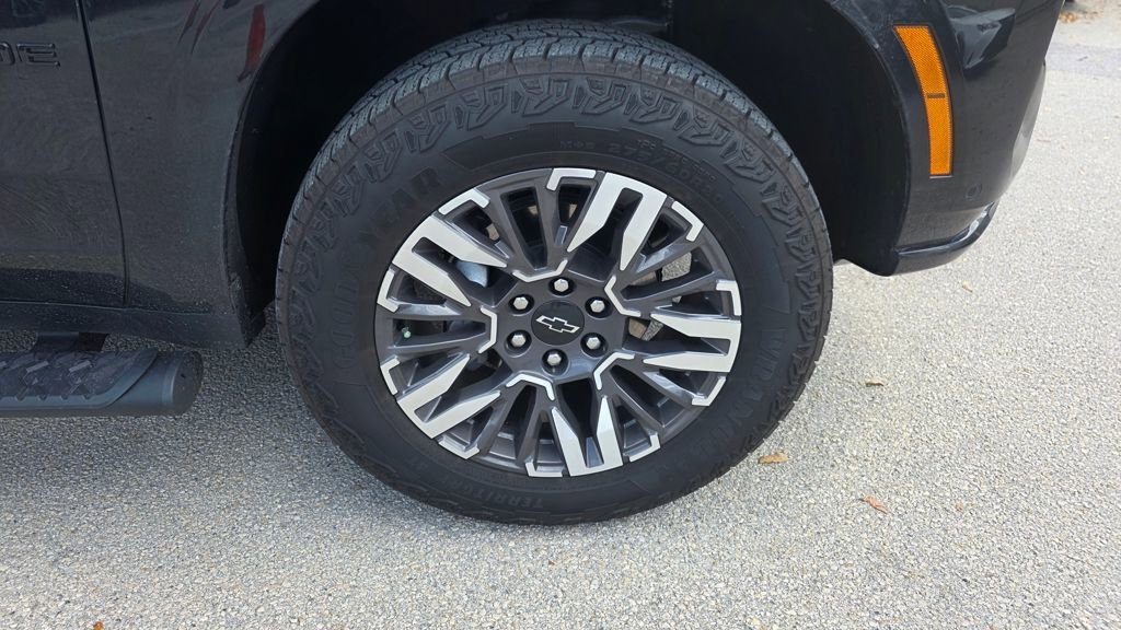 Used 2025 Chevrolet Tahoe Z71 w/ Z71 Off-Road Package image 9