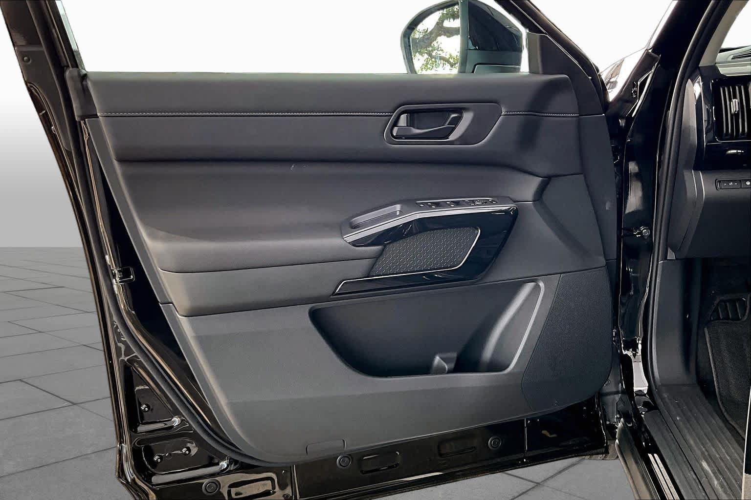 New 2026 Nissan Pathfinder SV FWD image 10