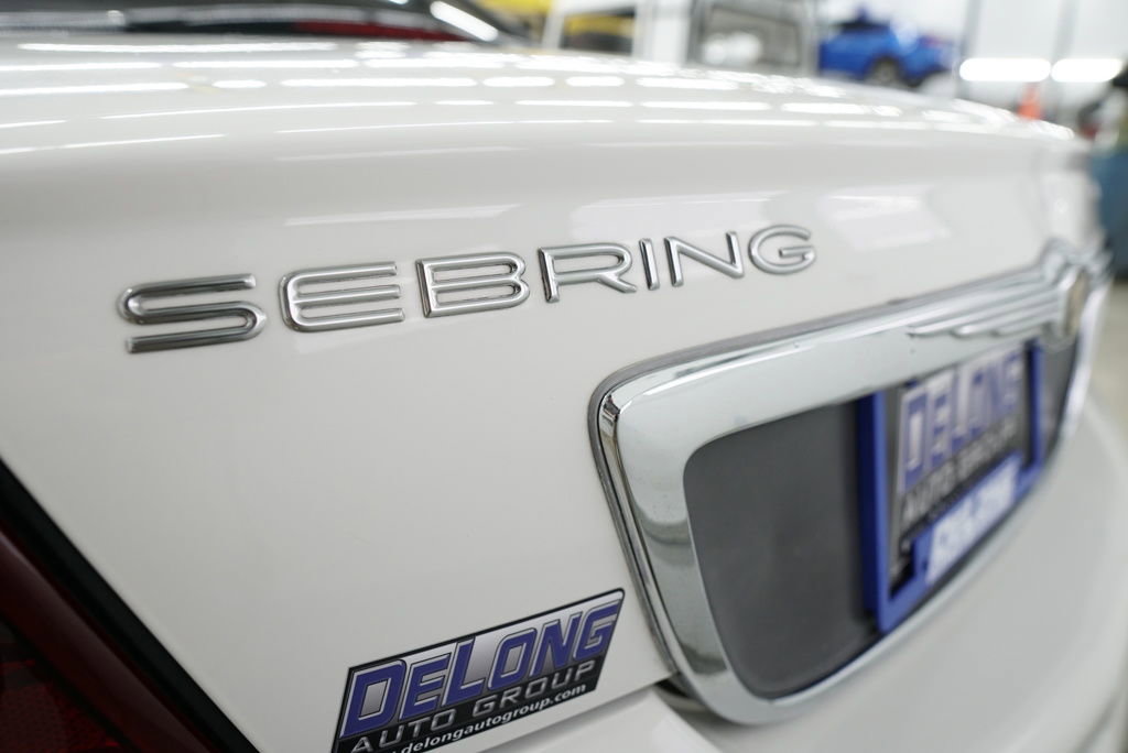 Used 2005 Chrysler Sebring Touring image 12