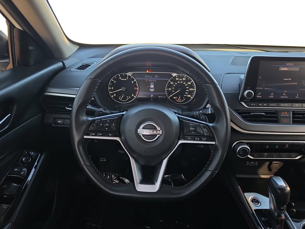 Used 2023 Nissan Altima 2.5 SR FWD image 12