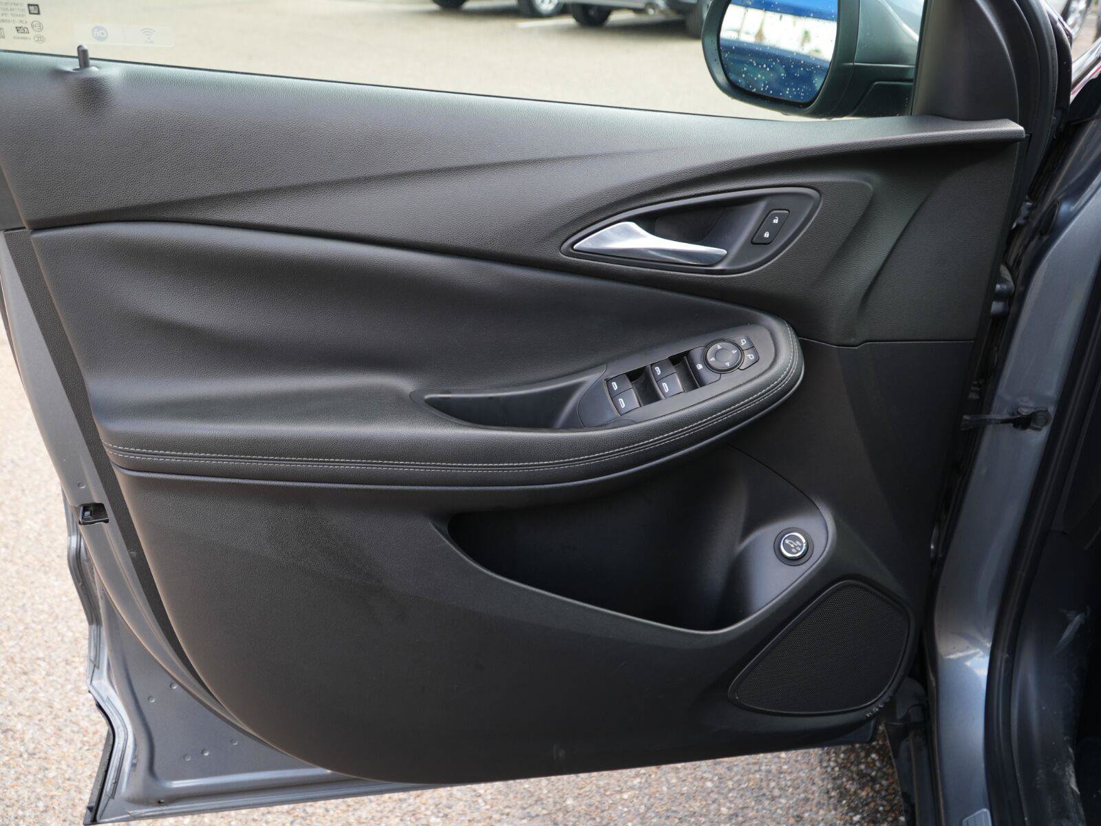Used 2021 Buick Encore GX Select FWD image 4