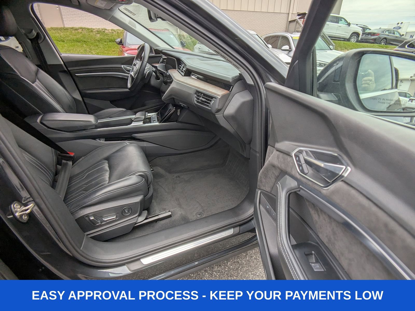 Used 2019 Audi e-tron Prestige w/ Prestige Package image 15