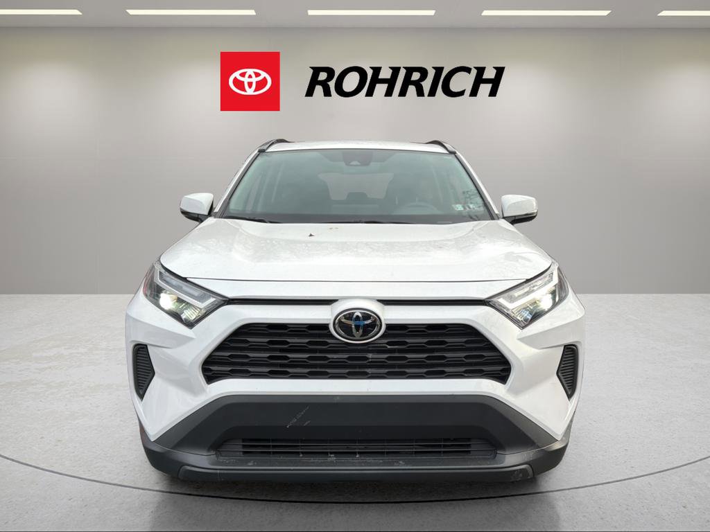 Used 2022 Toyota RAV4 XLE image 9