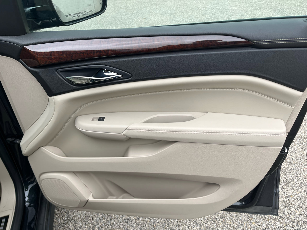 Used 2011 Cadillac SRX Luxury image 19