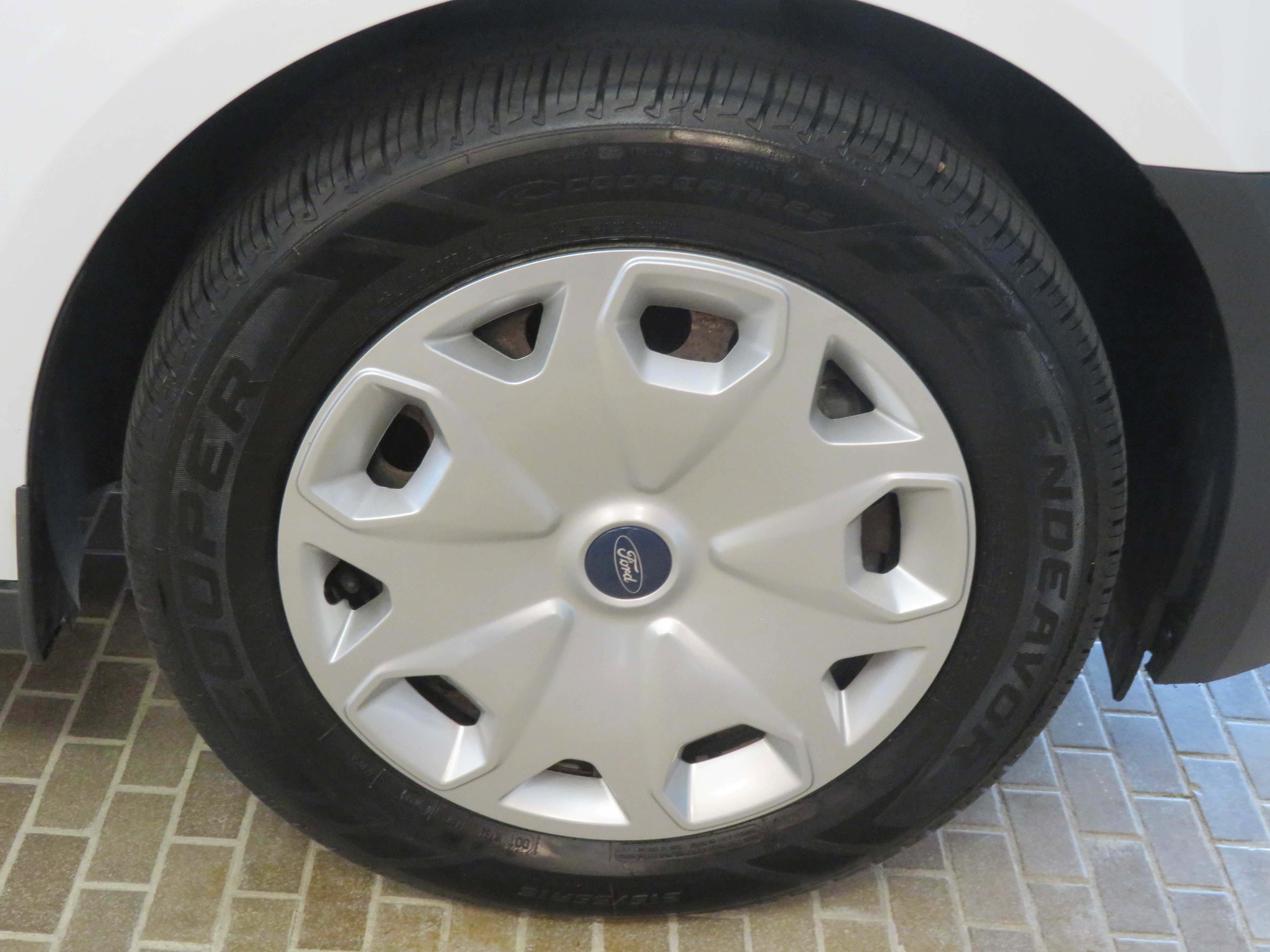 Used 2016 Ford Transit Connect XL image 10