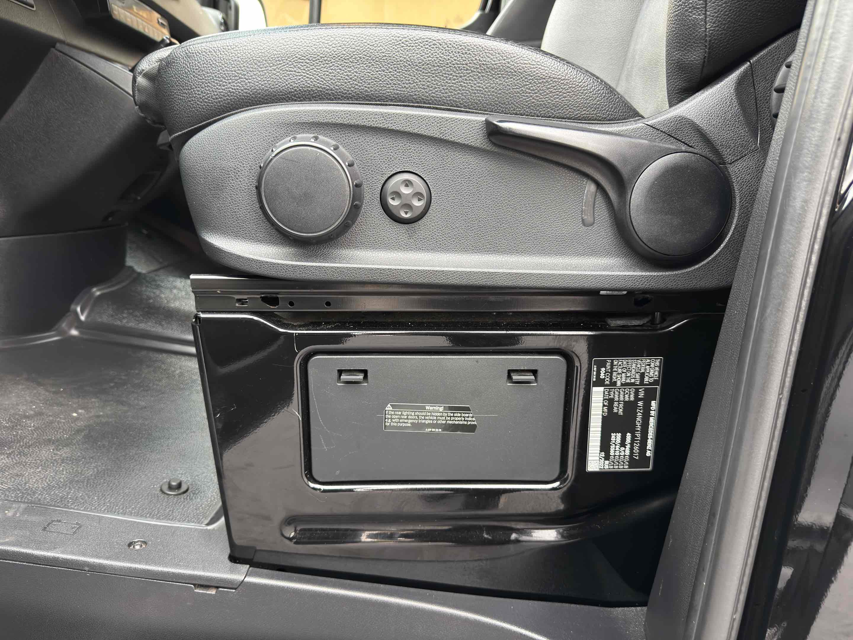 Used 2023 Mercedes-Benz Sprinter 2500 image 25