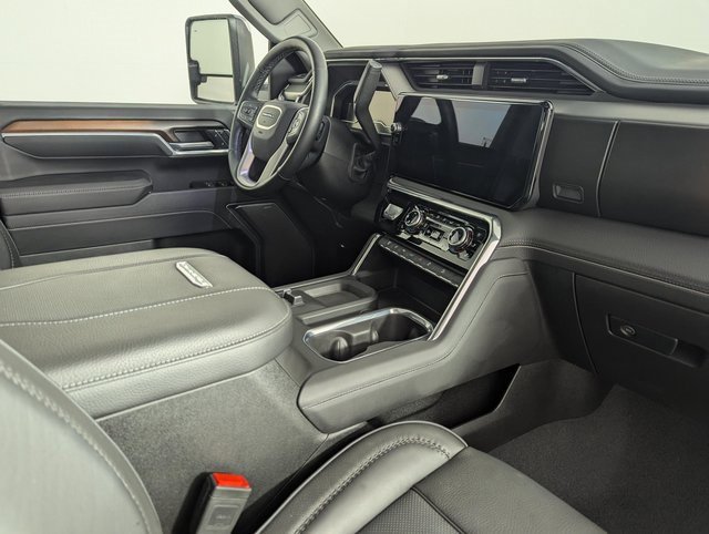 Used 2025 GMC Sierra 2500 Denali image 30