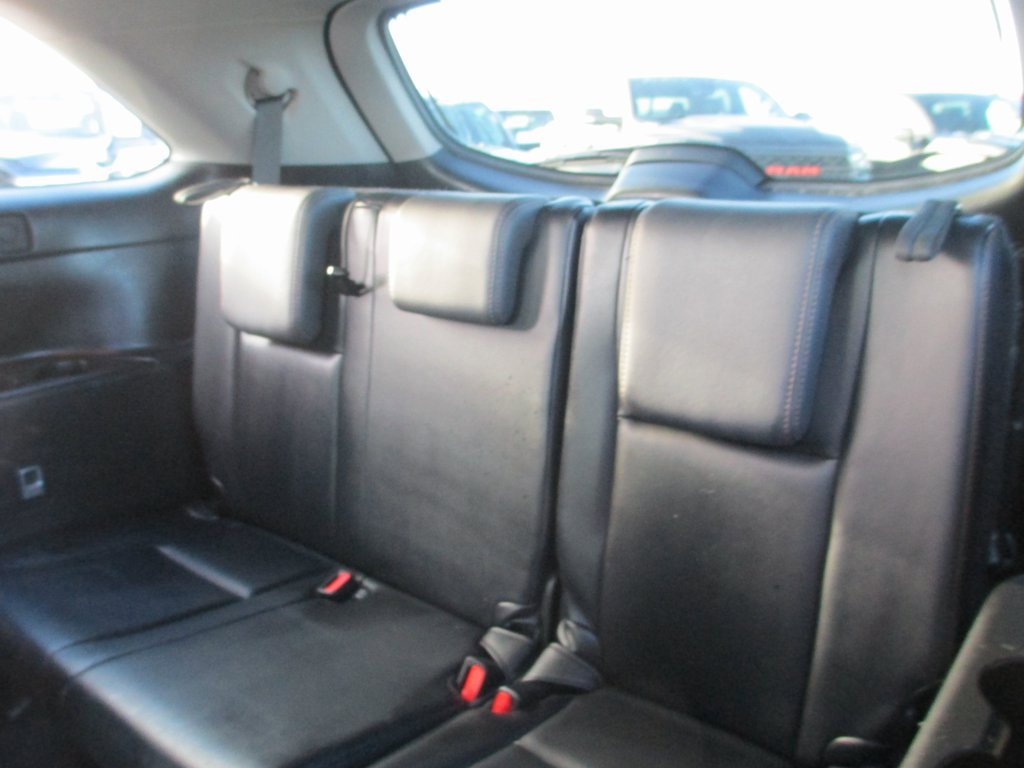 Used 2016 Toyota Highlander XLE image 18