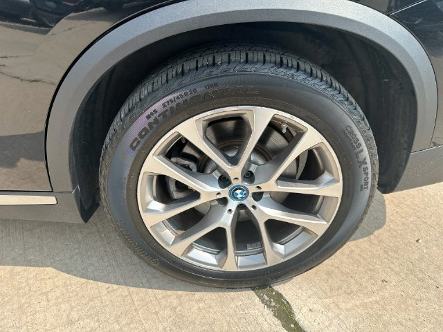 Used 2024 BMW X5 xDrive50e w/ Executive Package AWD/4WD image 49