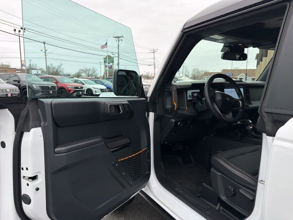 Used 2024 Ford Bronco Badlands image 11