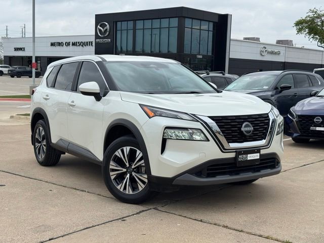 Used 2023 Nissan Rogue SV image 1