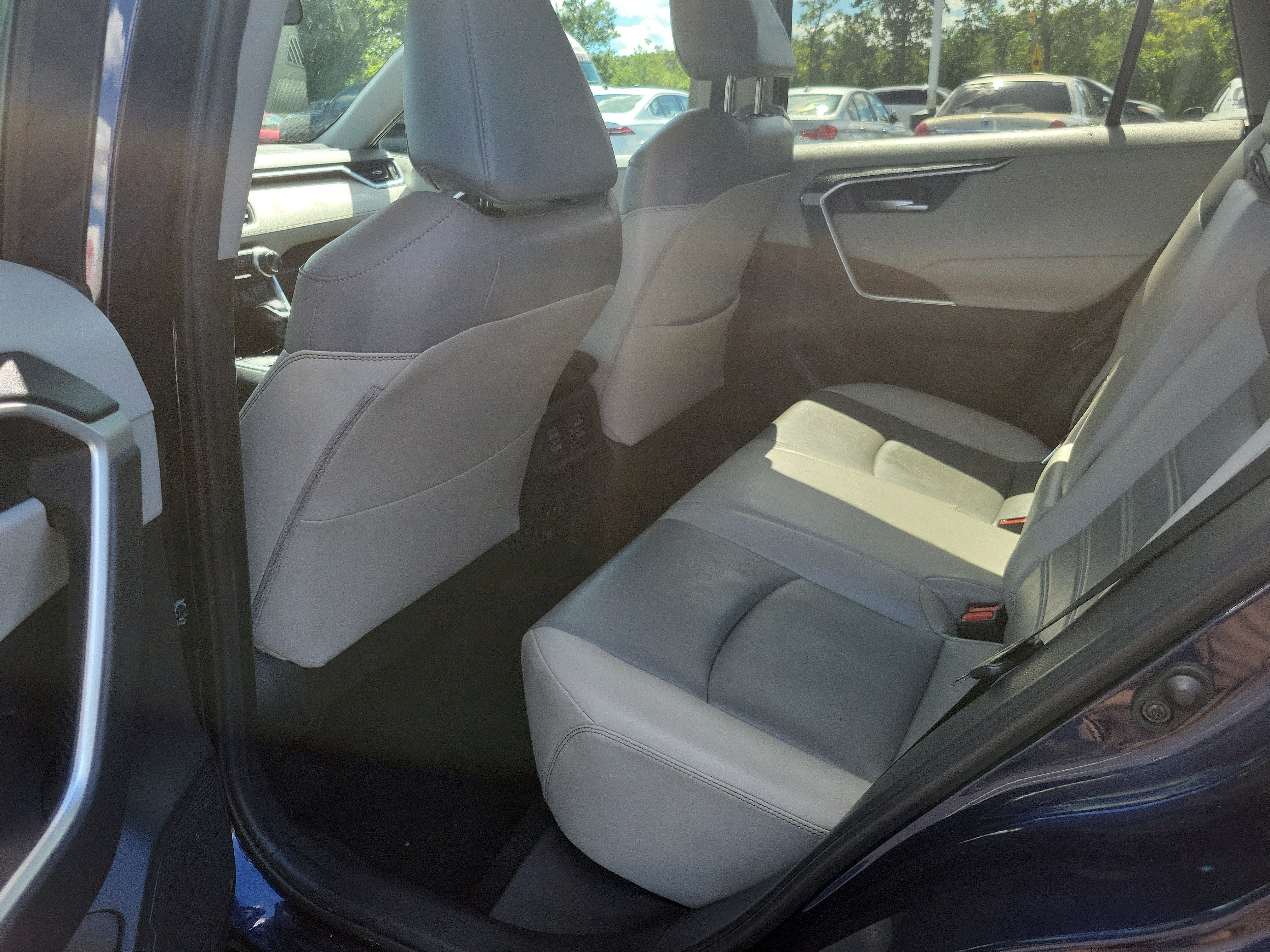 Used 2019 Toyota RAV4 XLE Premium w/ Cold Weather Package AWD/4WD image 13