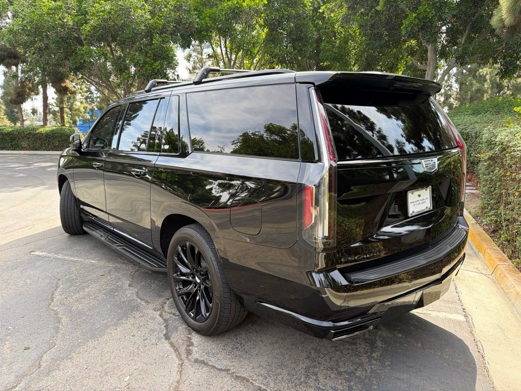 Certified 2024 Cadillac Escalade ESV Sport Platinum w/ LPO, ONYX Package AWD/4WD image 4