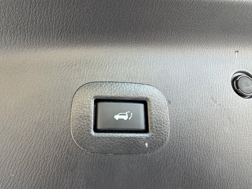 Used 2024 INFINITI QX80 Sensory AWD/4WD image 17