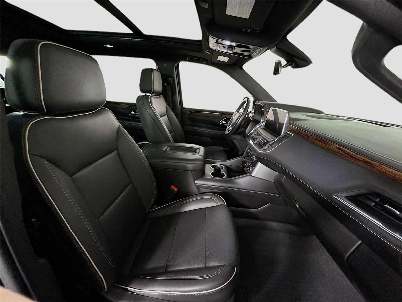 Used 2022 Chevrolet Suburban Premier image 24