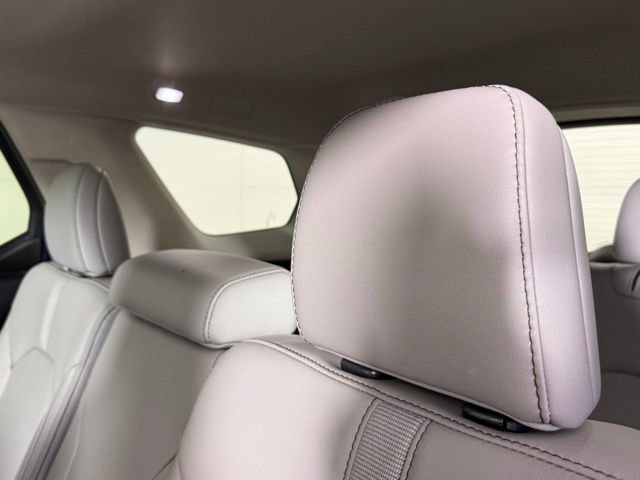 Used 2025 Honda Pilot Touring image 26