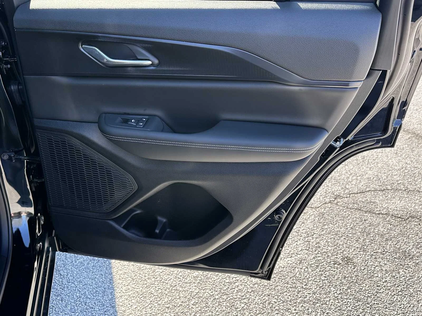New 2025 Jeep Grand Cherokee Altitude AWD/4WD image 16